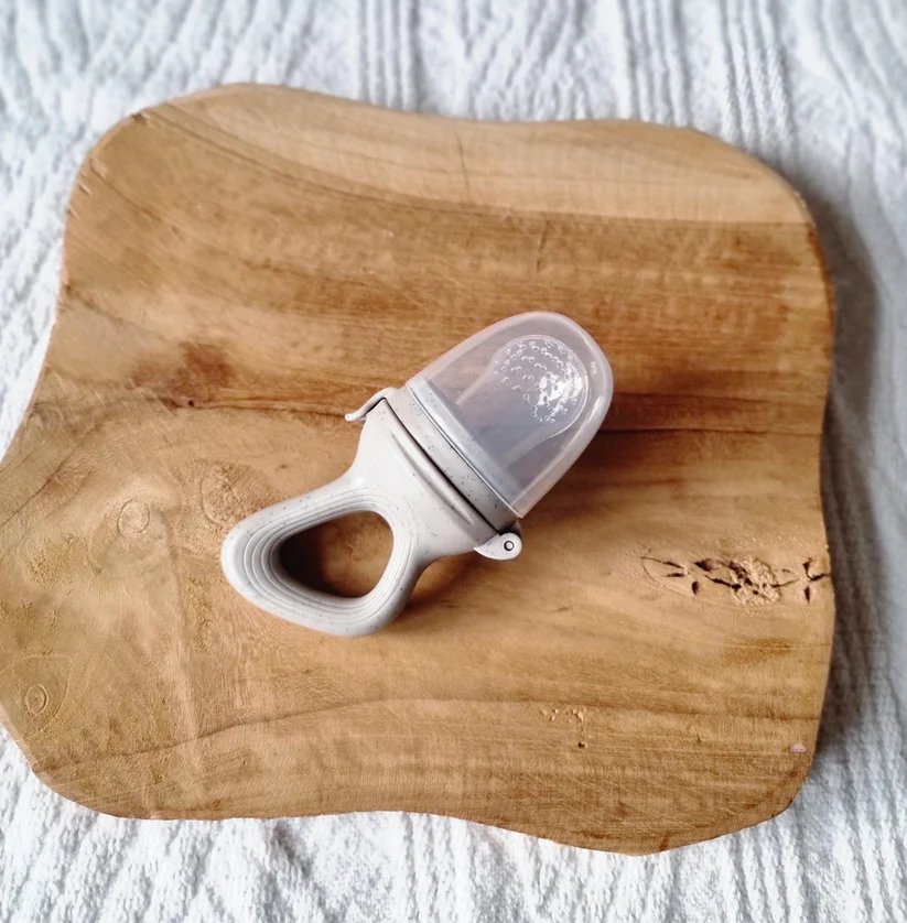 Fruit Feeder Fopspeen - Zand Gestippeld - Afbeelding 2
